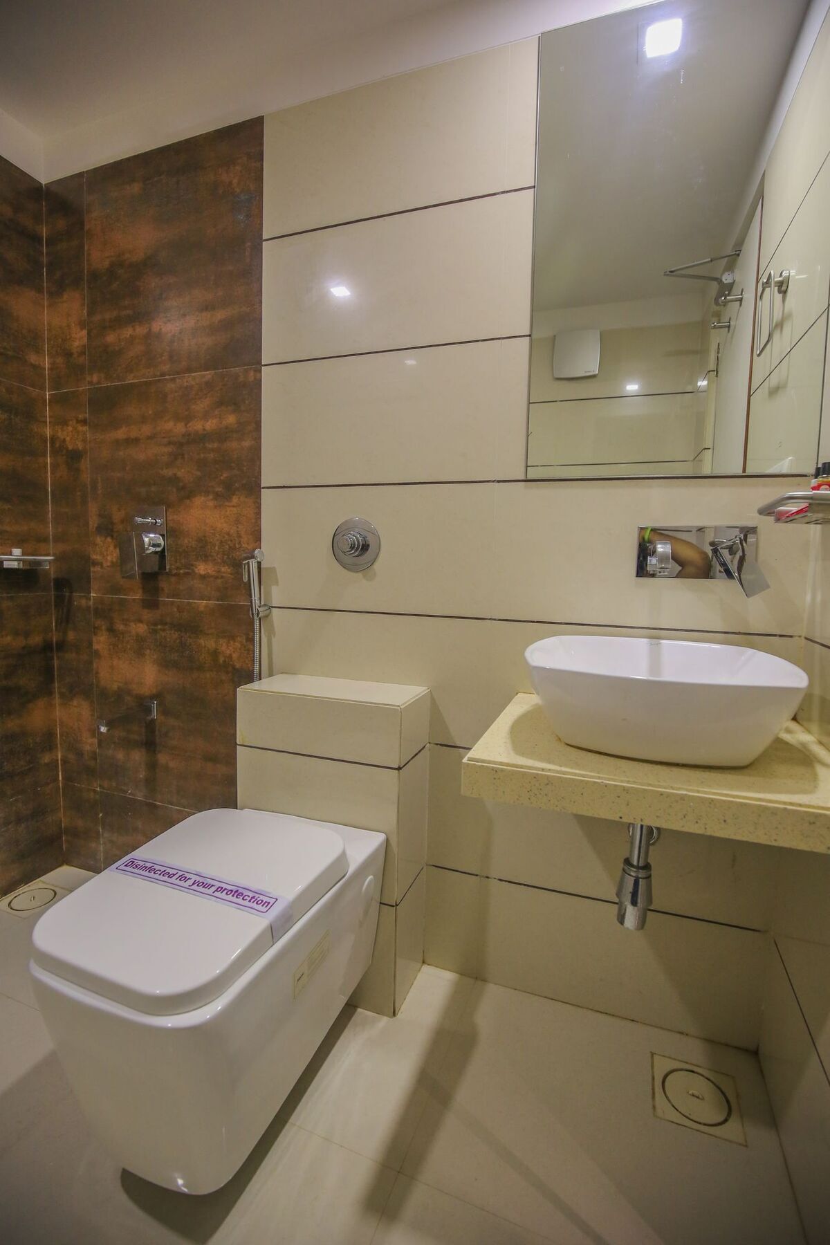 Oyo 8758 Hotel Swagatam Ахмедабад Экстерьер фото